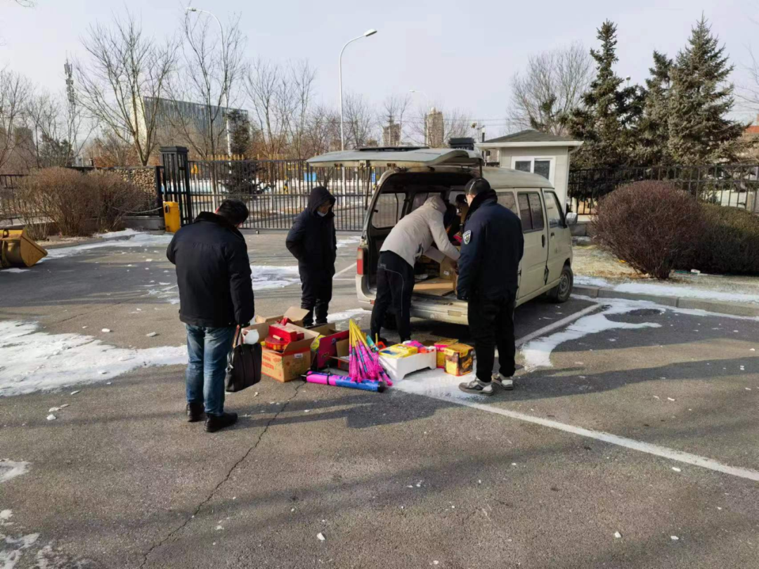区应急局查处一起非法销售烟花爆竹案