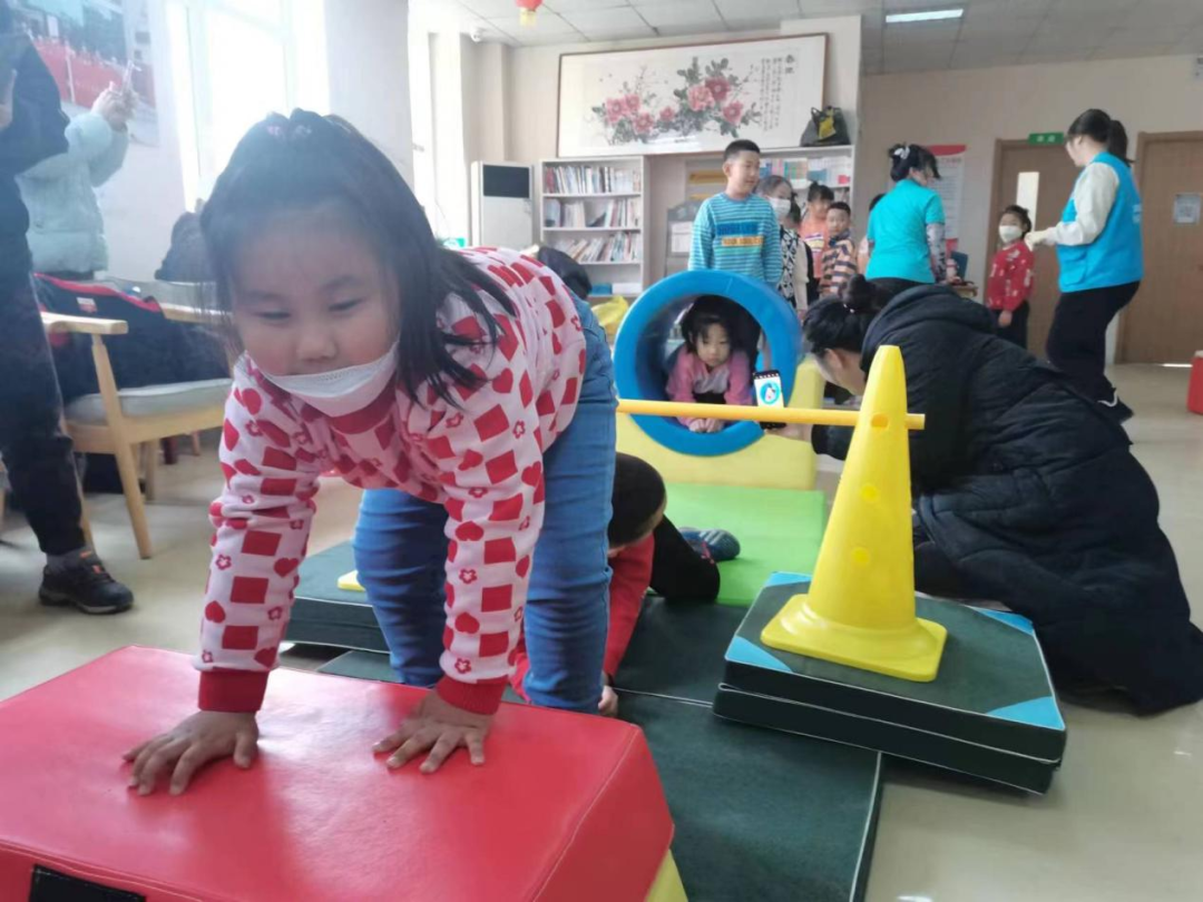 桃仙街道绿色家园社区：幸福教育进社区 感统训练欢乐多