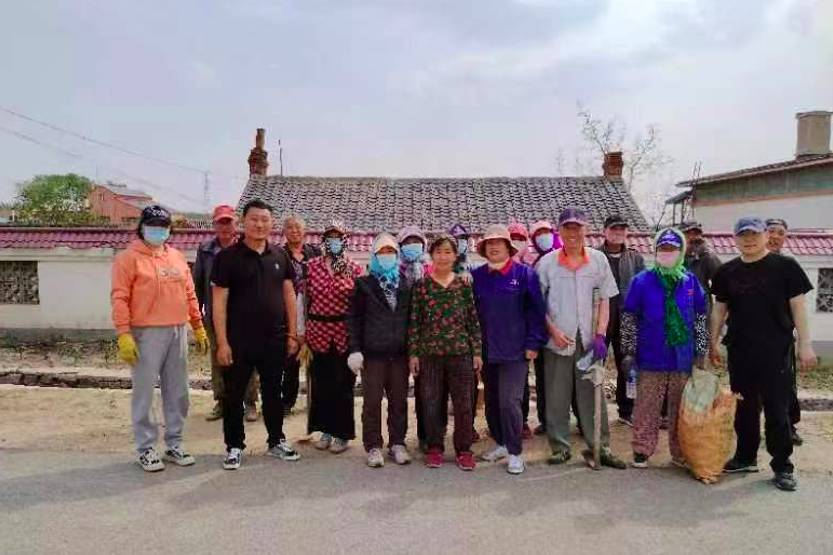 东湖街道畜牧场社区：种花植绿添新彩共建美丽乡村