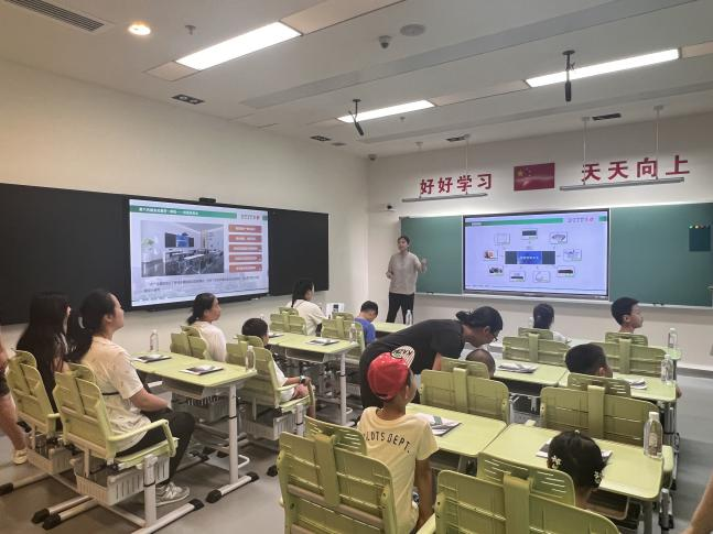 白塔街道上青社区：“智慧教室”感受科学魅力 寓教于乐打造幸福暑假