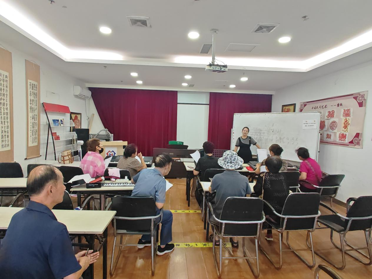 五三街道金水花城社区开设钢琴（双排键）电子琴公益课程