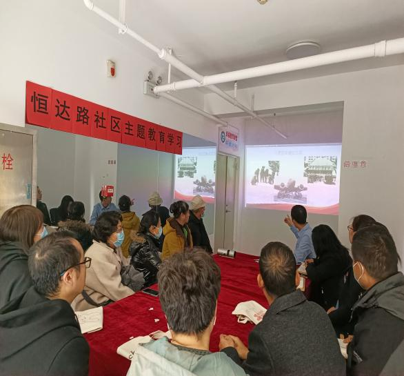 五三街道恒达路社区开展庆祝人民空军成立74周年系列活动