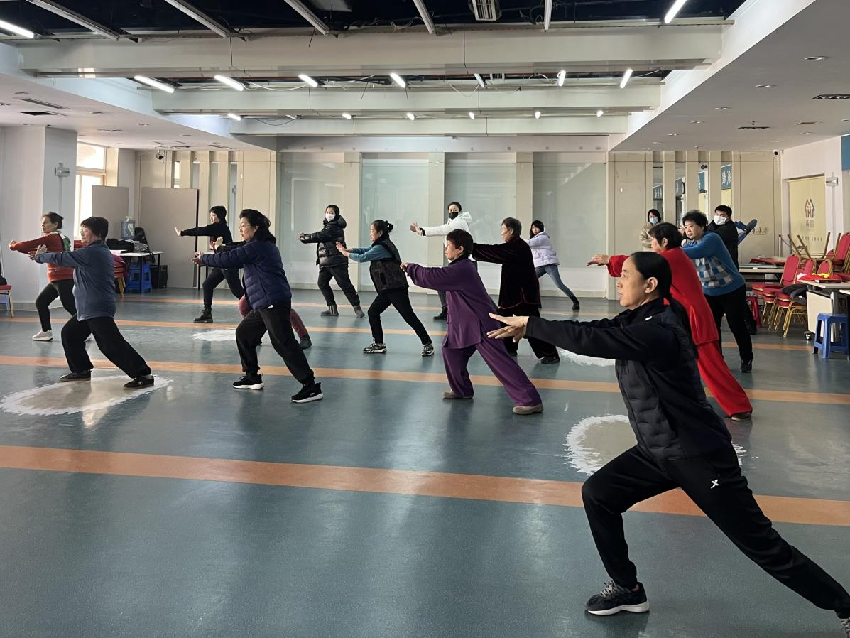 五三街道慧缘社区：奥运冠军进社区 全民健身零距离