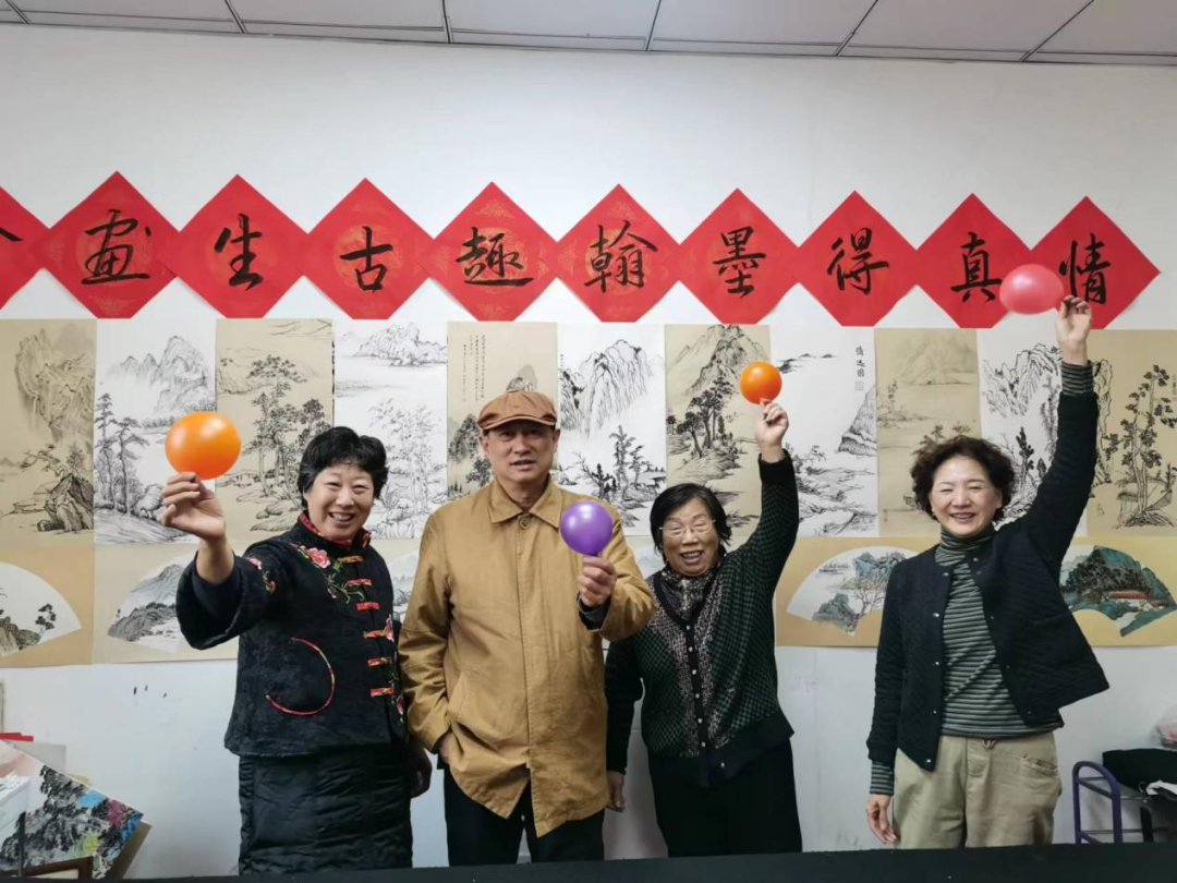 浑河站东街道库榆社区举办“迎甲辰龙年 书翰墨情怀”书画活动