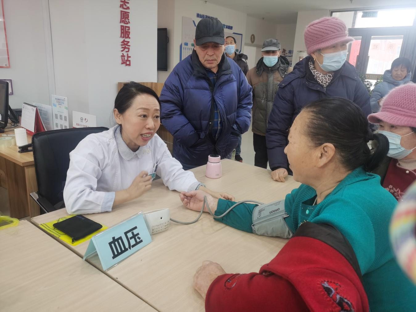 桃仙街道桃源社区联合浑南区医院开展健康义诊志愿服务
