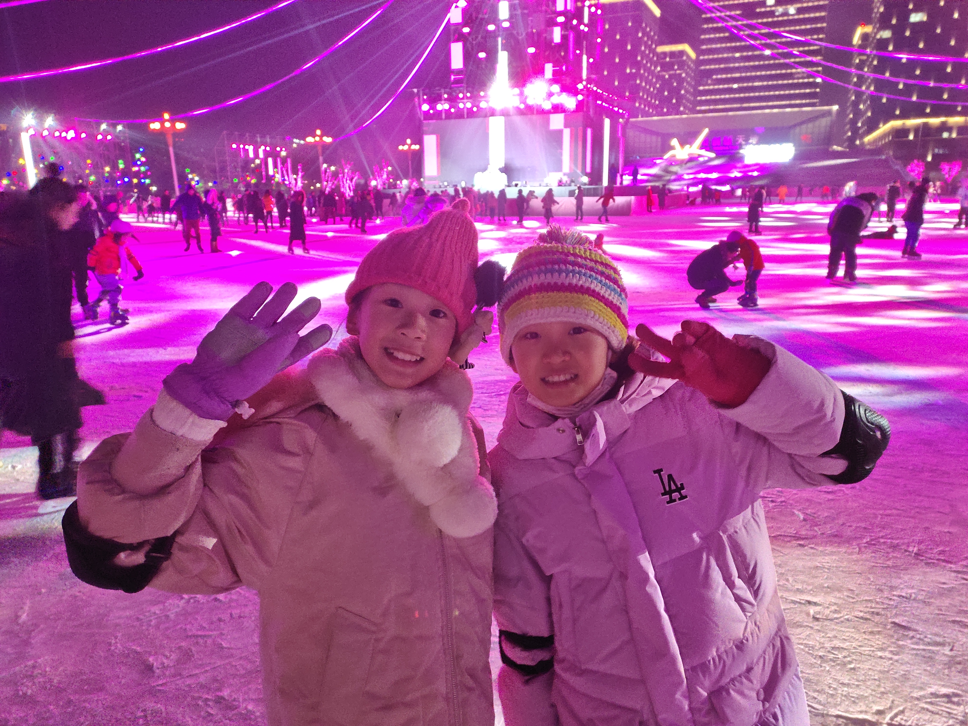 浑南区中小学生“迎冬奥冰上体验活动”进行时