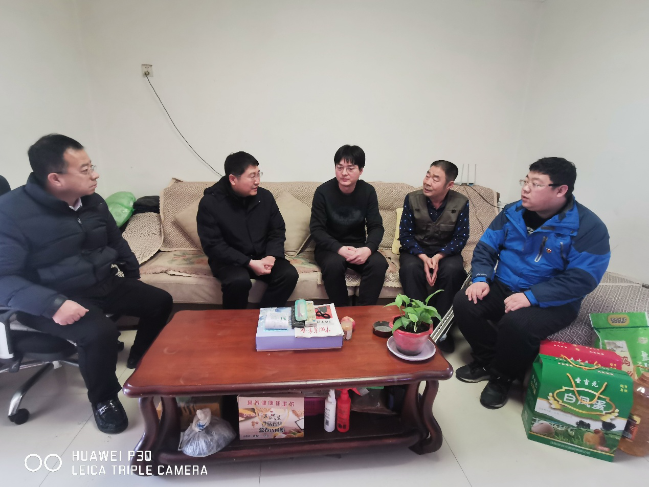 走访慰问困难群体,真情关怀暖人心