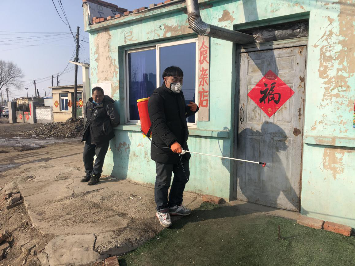 让党旗飘扬，让党徽闪耀——? 东岗子社区党支部成立党员先锋队