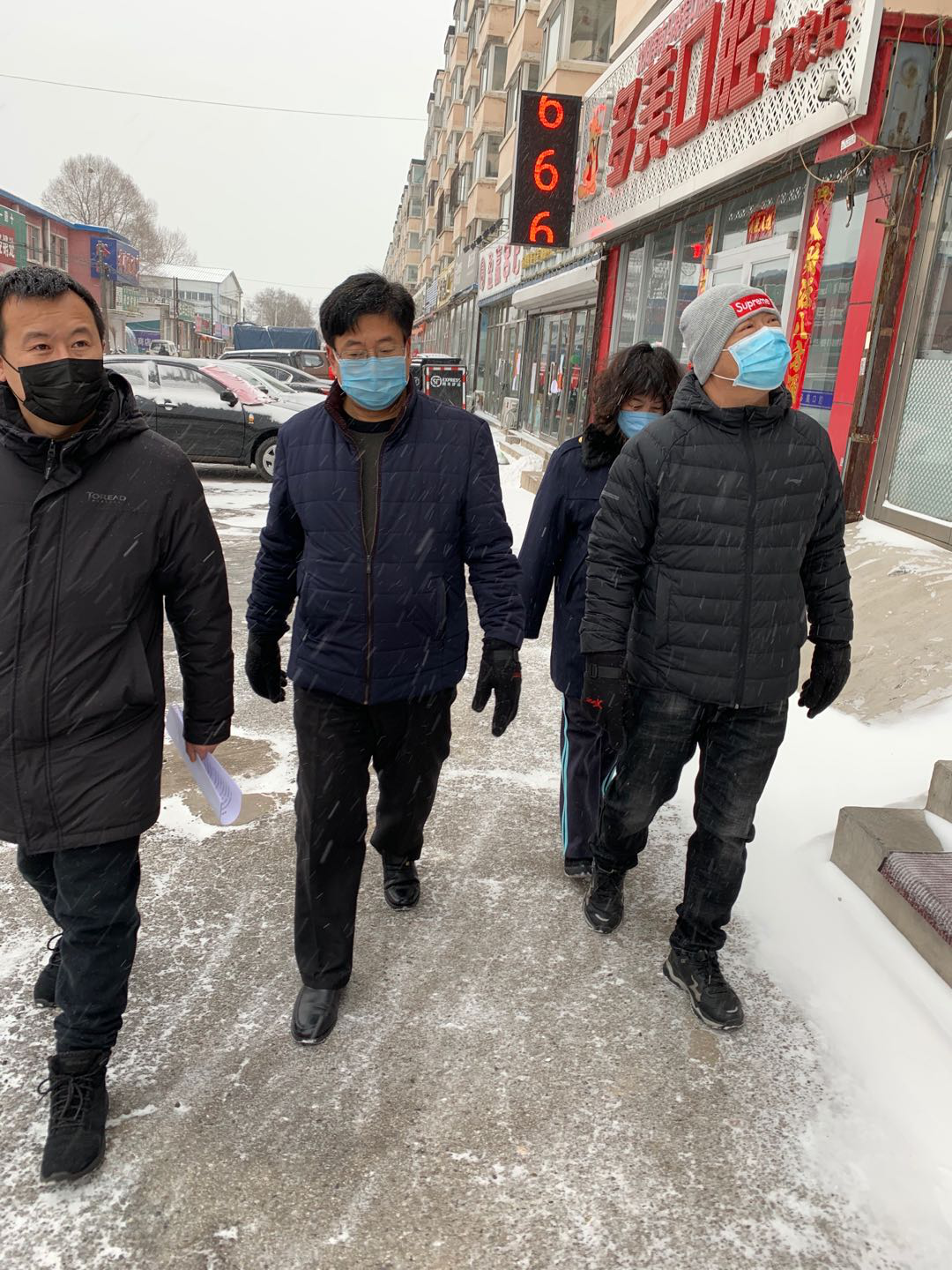 风雪无阻,坚守“抗疫”一线