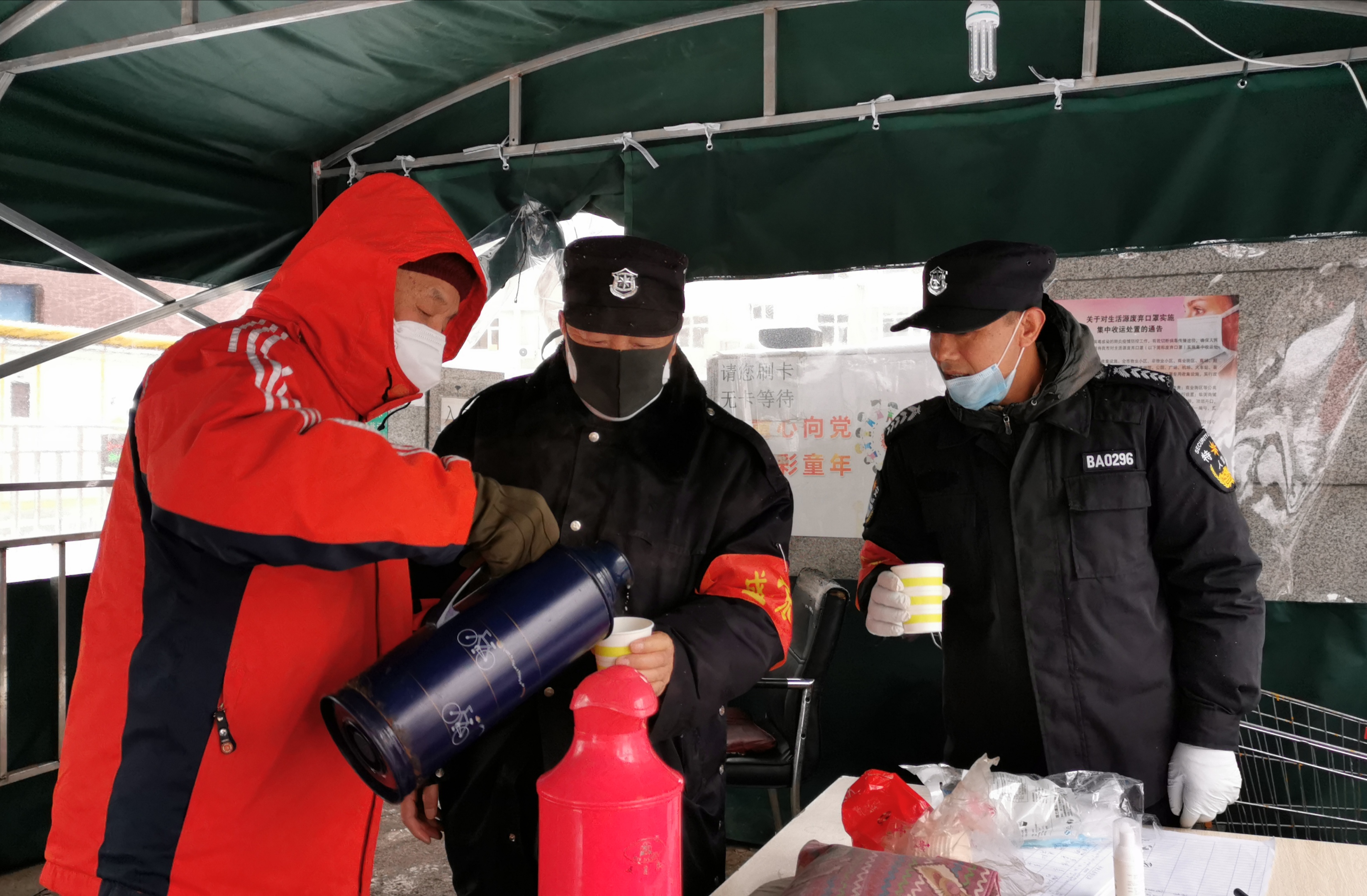 八旬党员,心系防疫