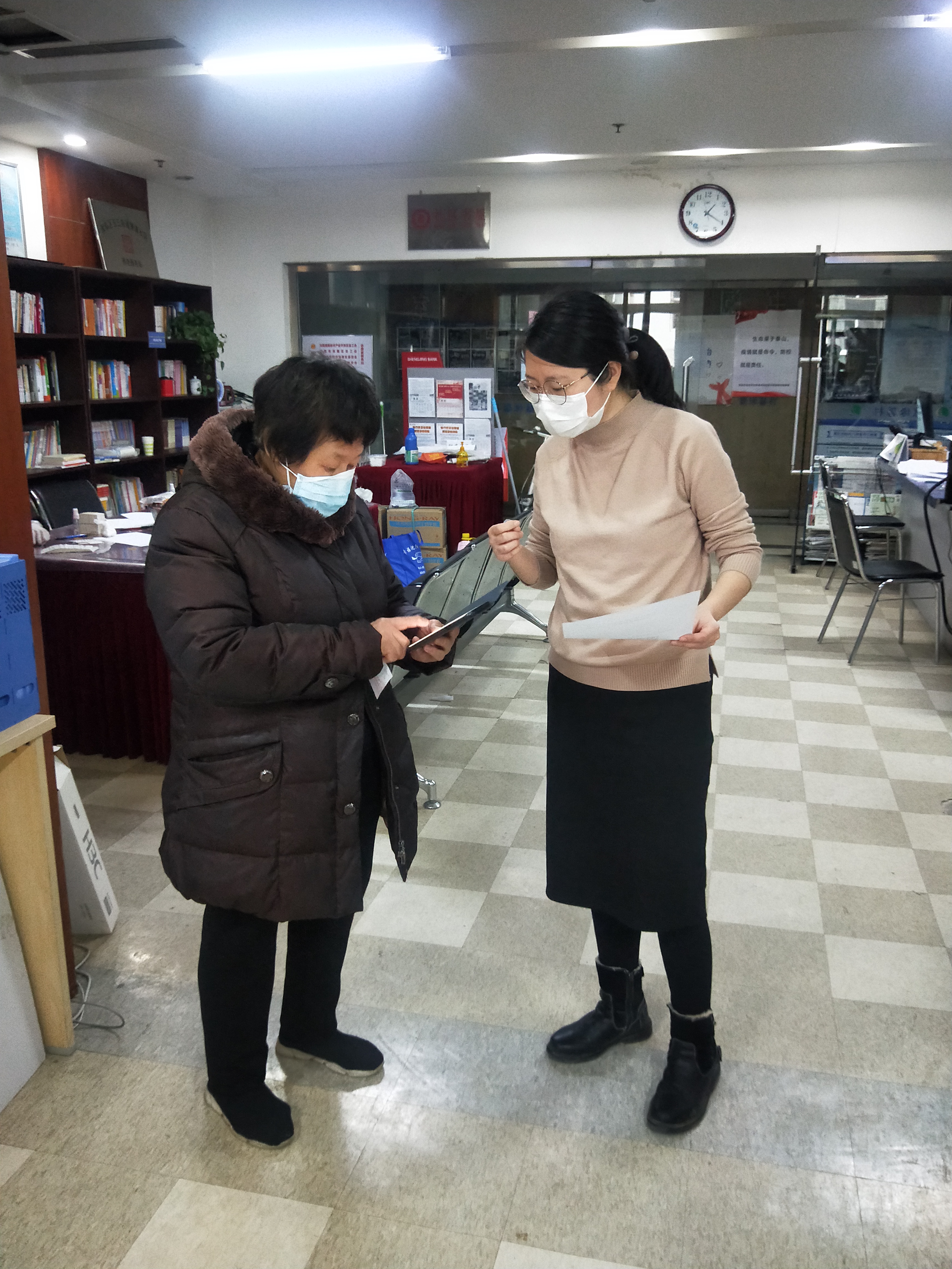 工作在社区防控战线上的最美身影——记慧缘社区党委书记佟彤