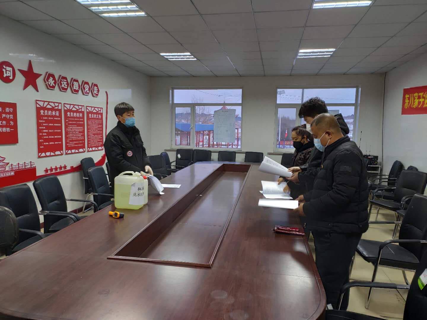 主动请缨拼硬仗,‘疫’无反顾勇担当——记王滨第一书记陶政华和他的防疫队伍