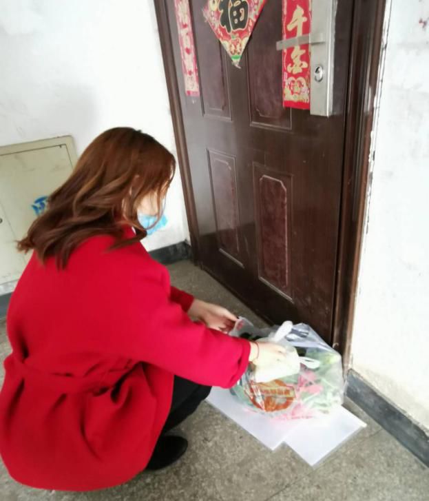 高坎街道:社区工作者“变身”生活大管家