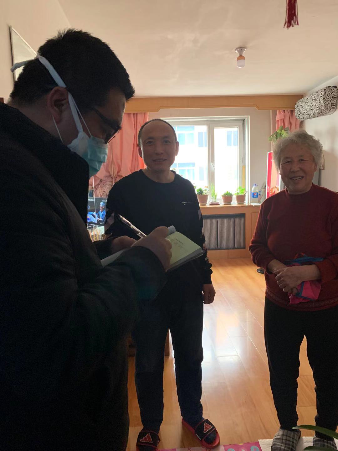 浑南区王滨街道王滨街社区——投身一线驱疫情 身先士卒保平安