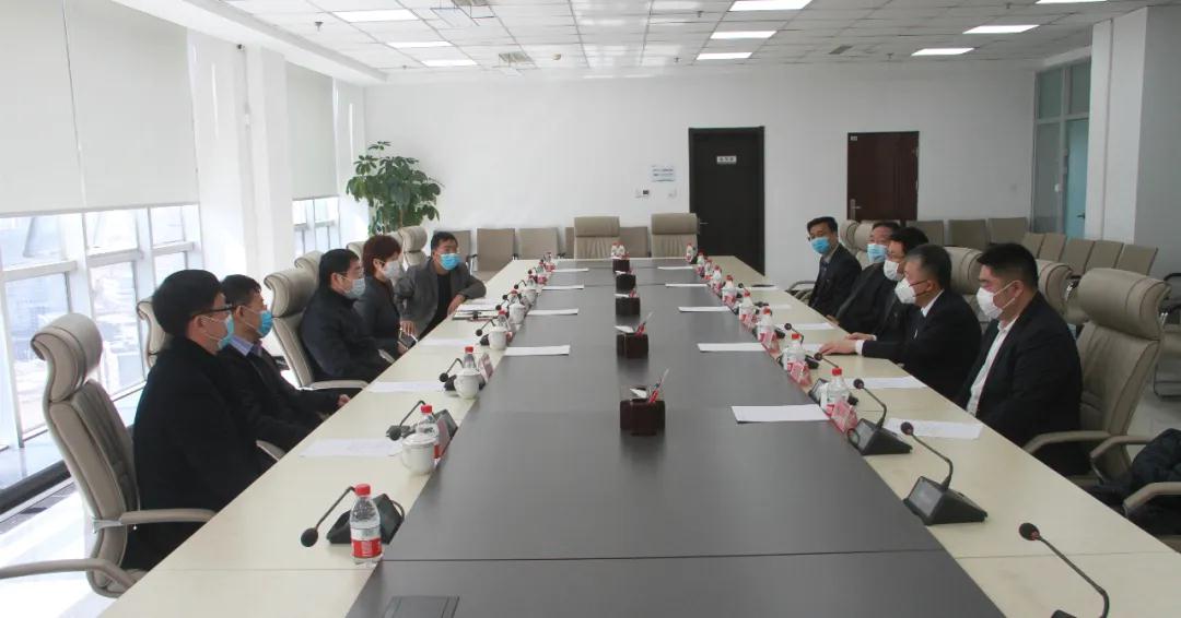 华晨集团向浑南区捐赠疫情防控车辆