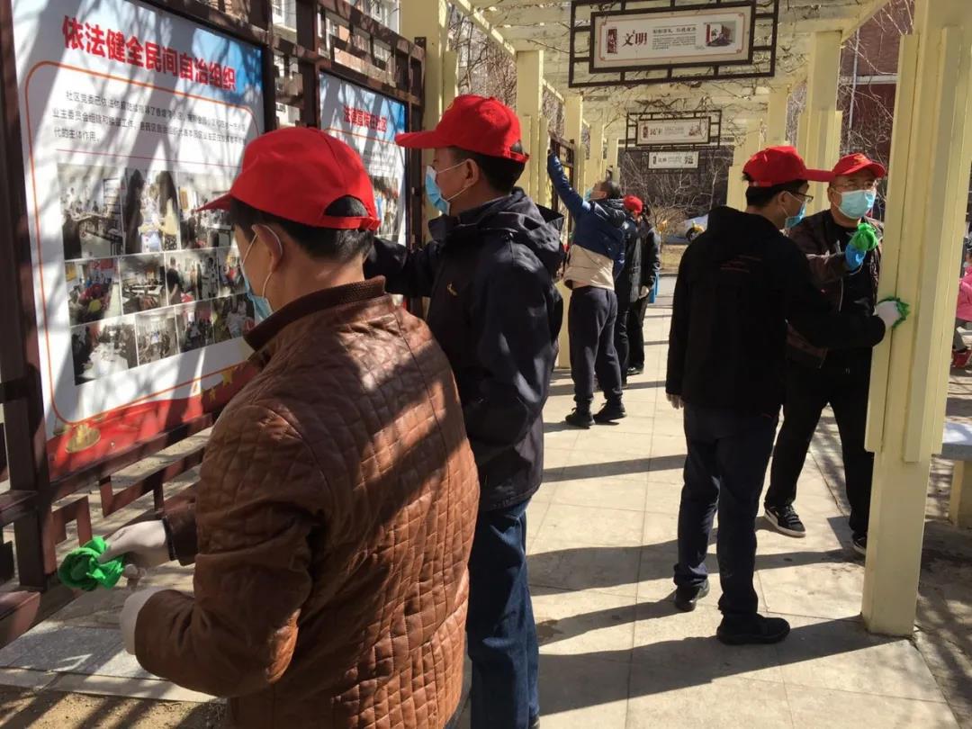 区工信局:“清洁沈阳 创城有我”志愿者在行动