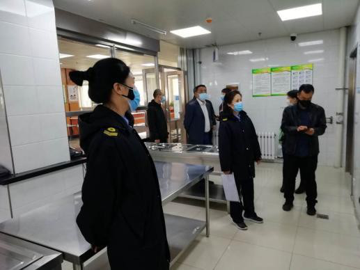 浑南区市场监督管理局加班加点做评估 护航开学第一餐
