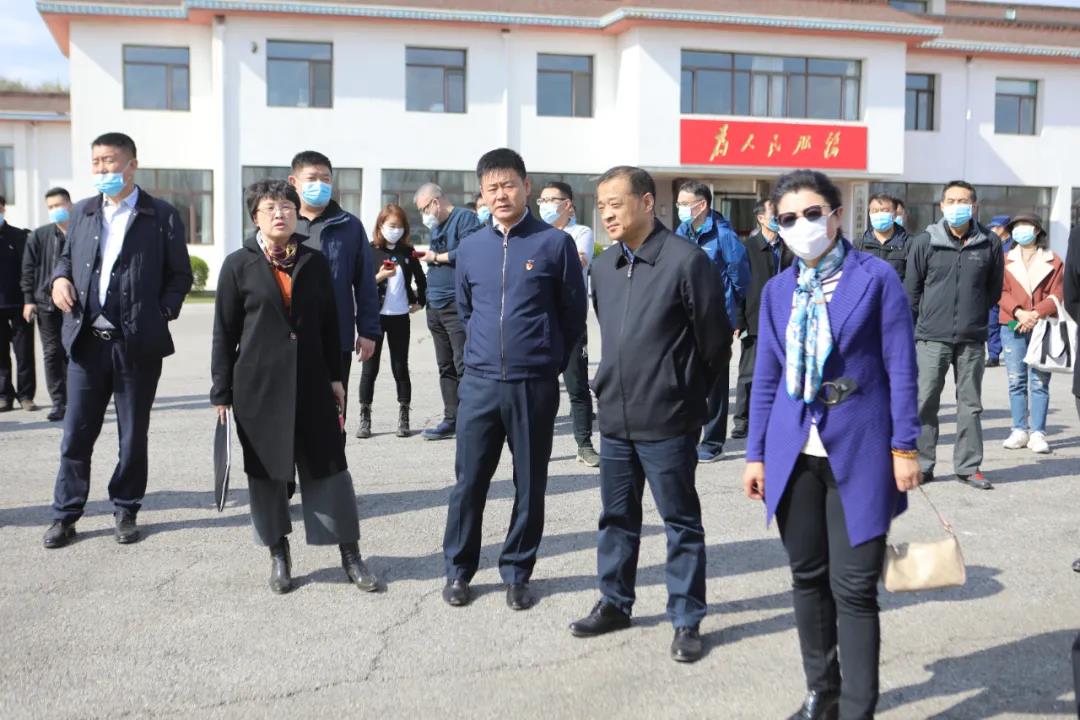 区政协主席周武视察森林防火、七彩谷生态恢复工作