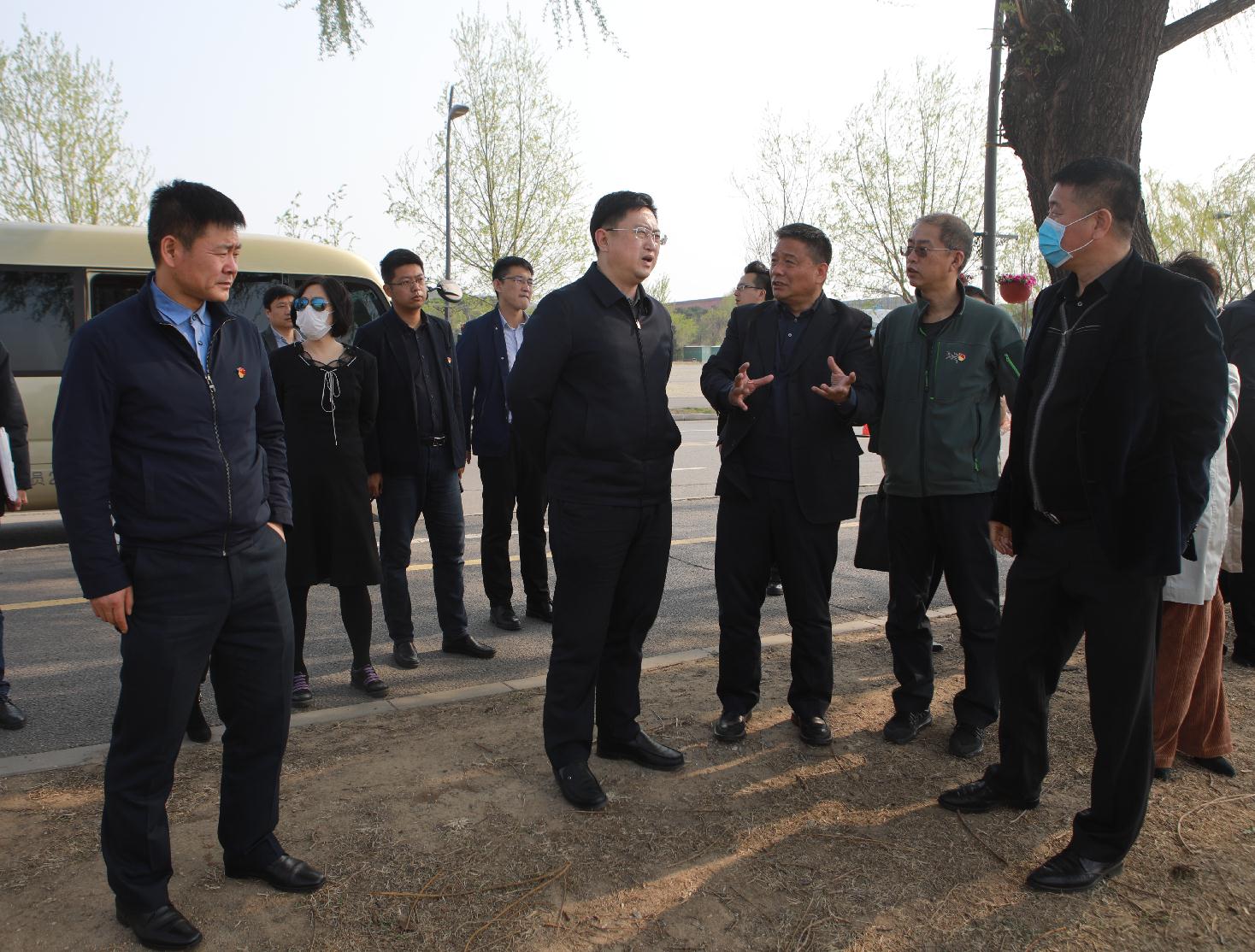 浑南区委书记单义、区长闫占峰开展节前安全生产大检查
