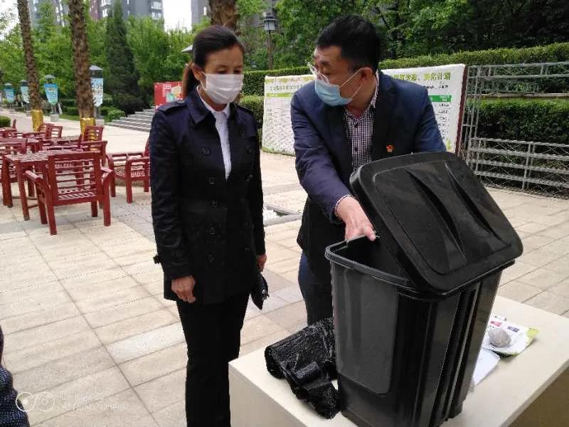 区城市管理局:开展垃圾分类工作 助力文明城市创建