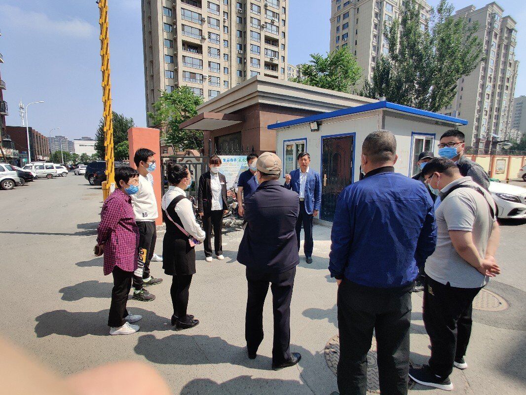 旧貌换新颜 改造显实效——五三街道办事处组织参观老旧小区农机试验场