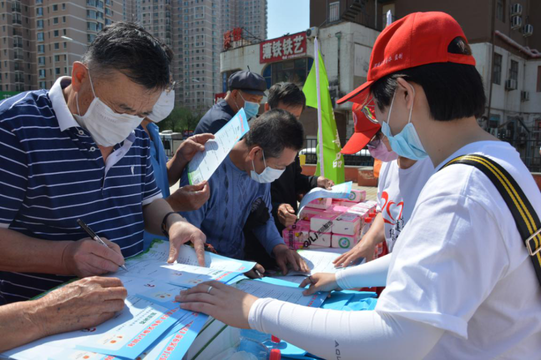 我区开展“健康人生 绿色无毒”全民禁毒宣传活动