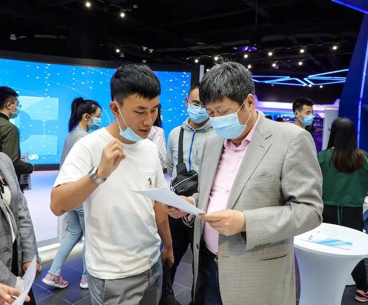 沈阳高新区:科技精英双选会 2000多个岗位等你来