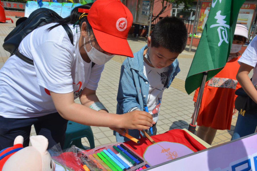 浑南区开展“全民禁毒宣传月”活动