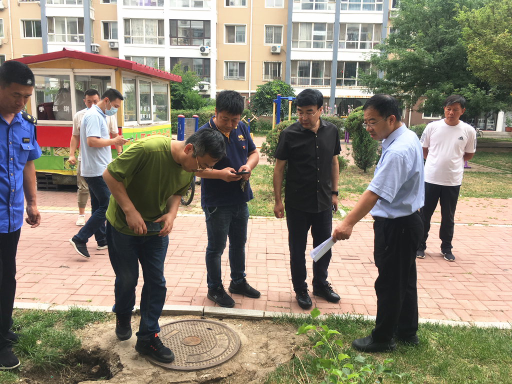 区委常委、区纪委书记、监委主任于凯到五三街道检查督导创城重点点位整改工作