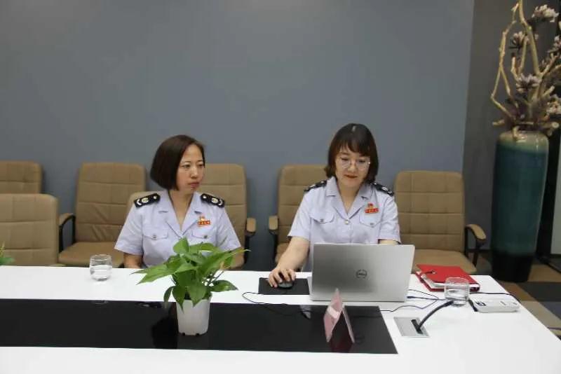 区税务局：“税政直播”为中小企业送政策