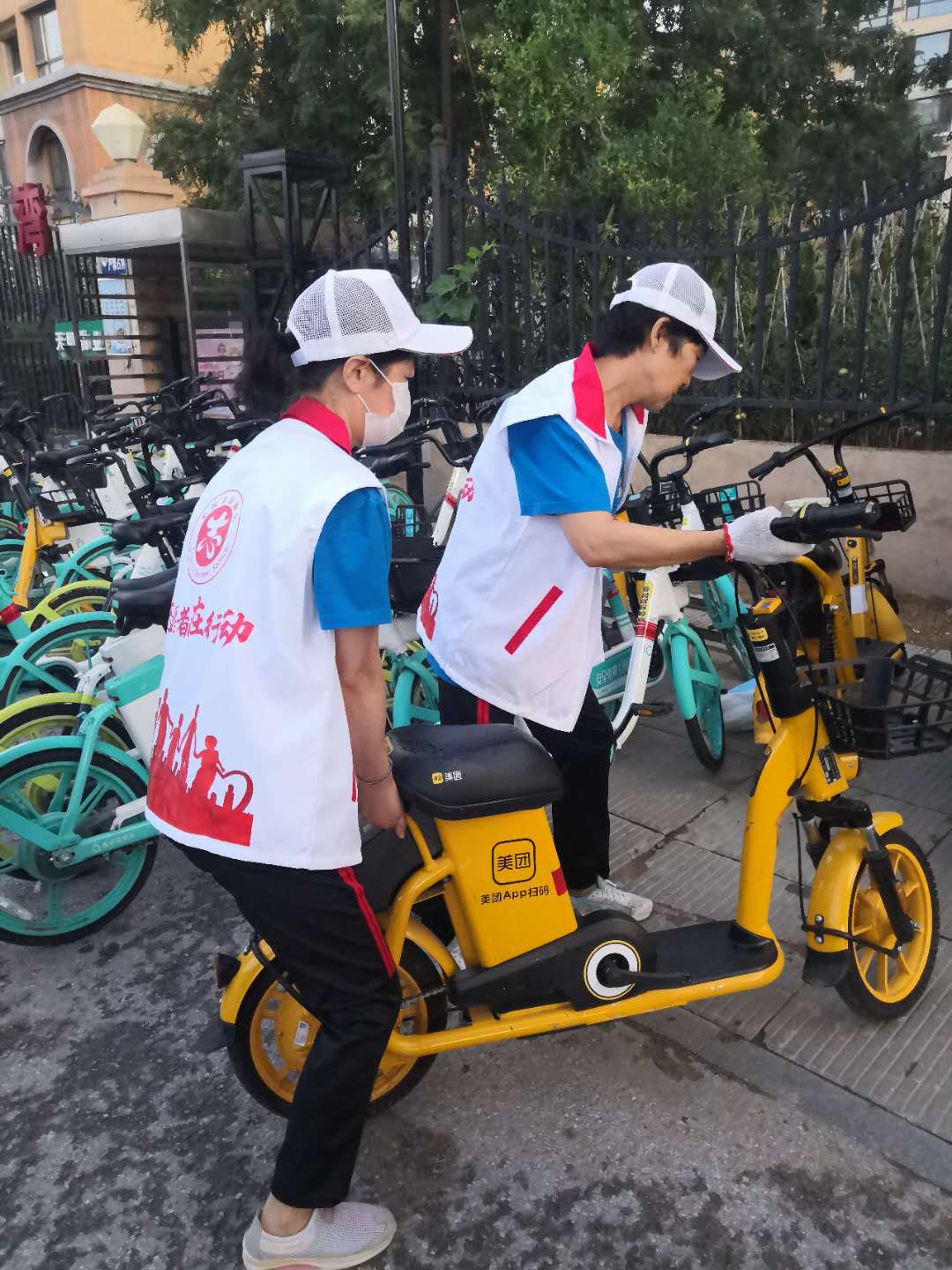 文明新风进社区 志愿服务暖人心——文溯社区志愿者服务团队用爱守护共同家园