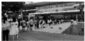 品书香还能蹭凉 学生排队到辽图过书香暑假