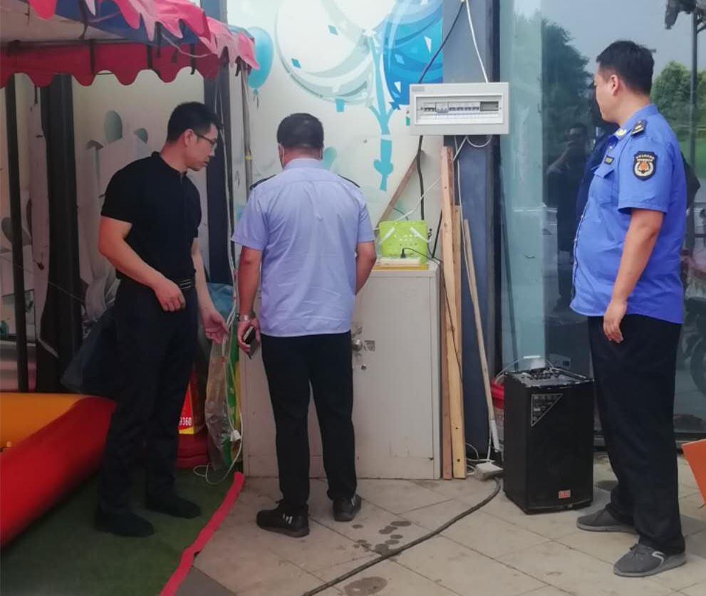 白塔街道：加强整治和指导服务 为夜市经济发展提供安全保障