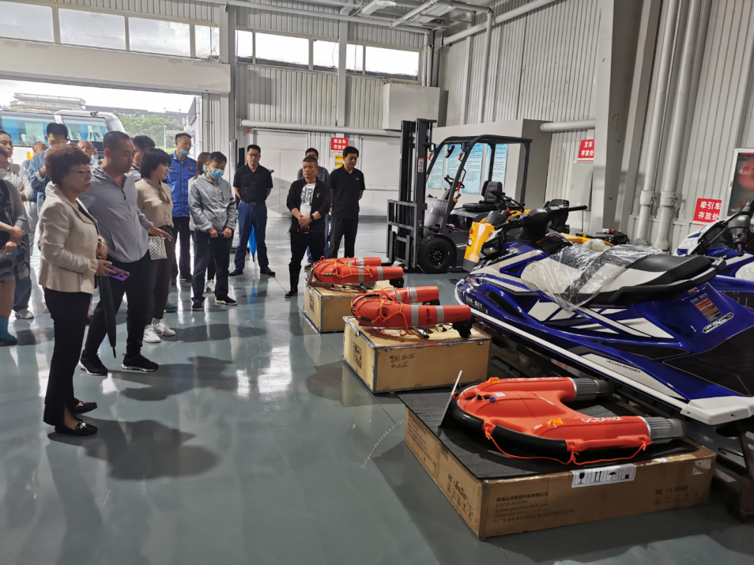 区直机关工委组织开展“看项目 优服务 促振兴”主题活动