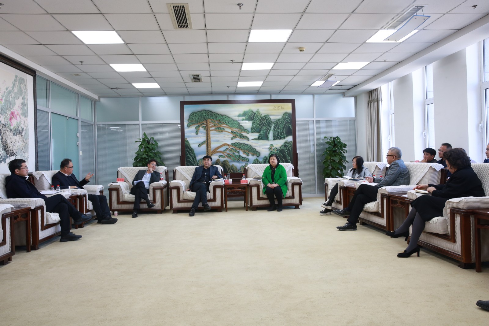 我区召开“人人都是营商环境”医药企业专场座谈会