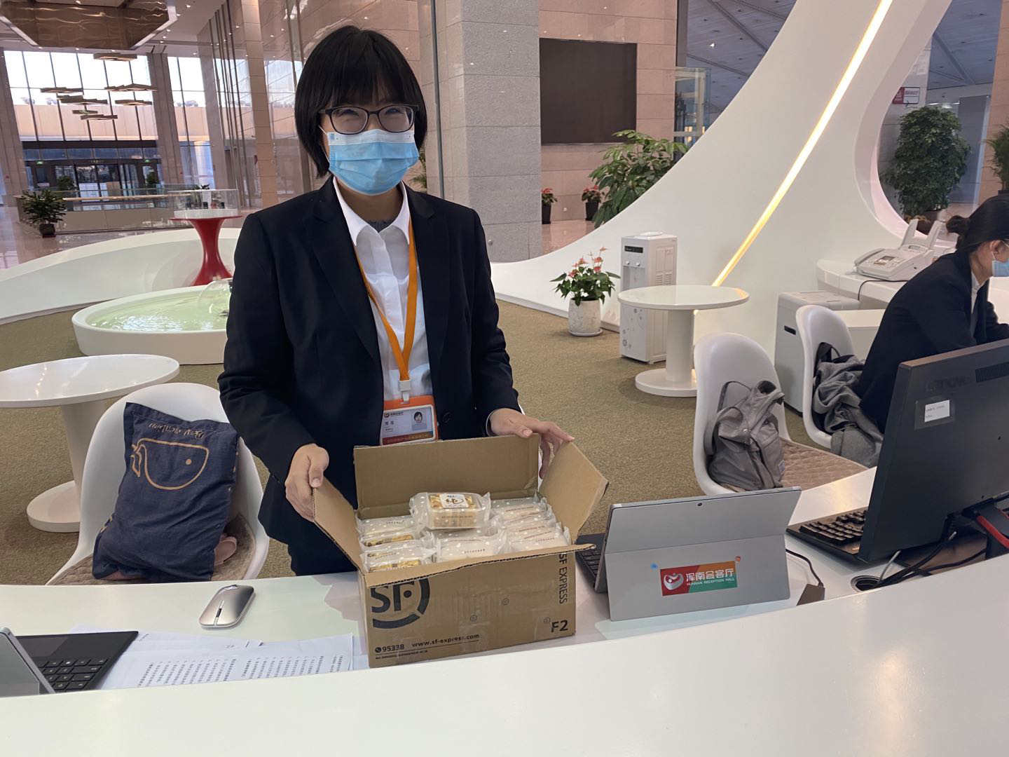 爱心点心回馈会客厅贴心服务