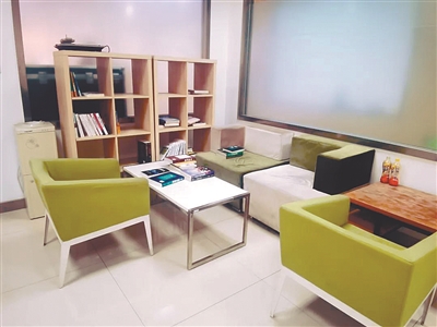 沈阳高新区 浑南区总工会给户外作业职工17间“歇脚”的小屋