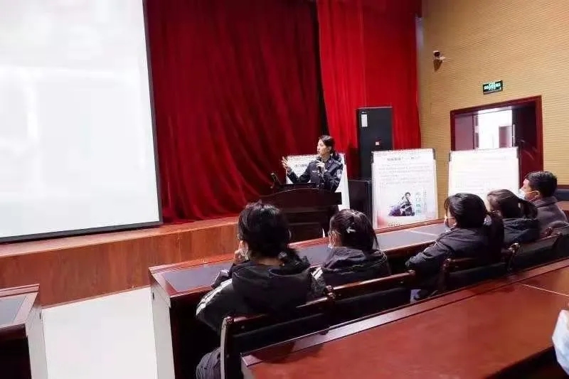 浑南区禁毒办走进学校开展禁毒宣传活动