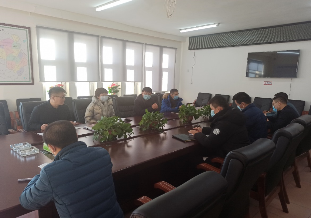 区委政法委：全员上阵助力社区核酸检测