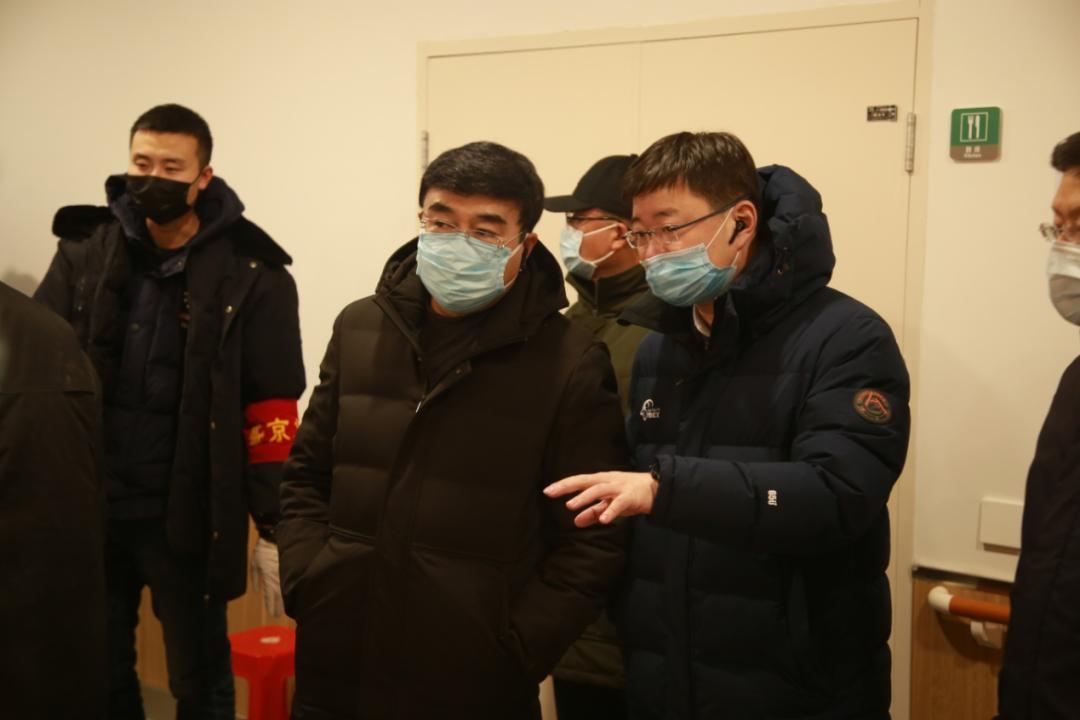 区纪检监察干部抗疫一线践初心