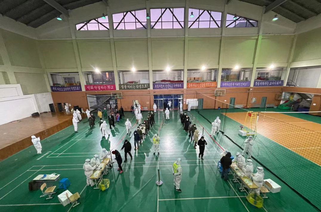 区教育系统积极参与全区核酸检测保障工作