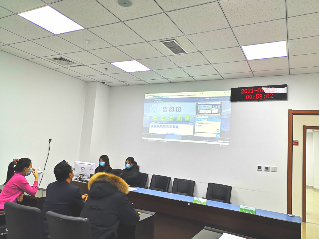 区公共资源交易中心：“不见面”开标让企业“零跑腿”