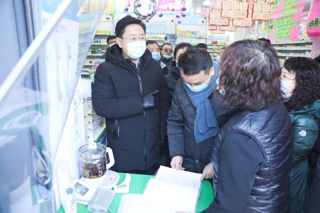 区委书记单义检查调研市场供应情况和疫情防控工作