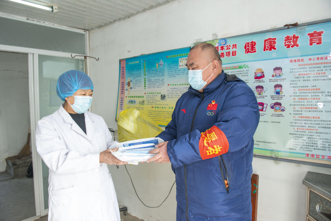 战疫堡垒丨农村抗疫一线当先锋：第一书记李焕发当好防疫主心骨 守护村民生命线