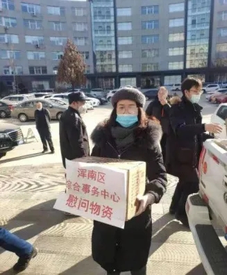 绽放在抗疫后勤补给线上的“铿锵玫瑰”