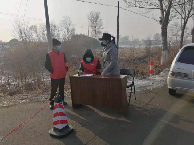 战疫堡垒丨农村抗疫一线当先锋：第一书记里维双守土尽责护平安