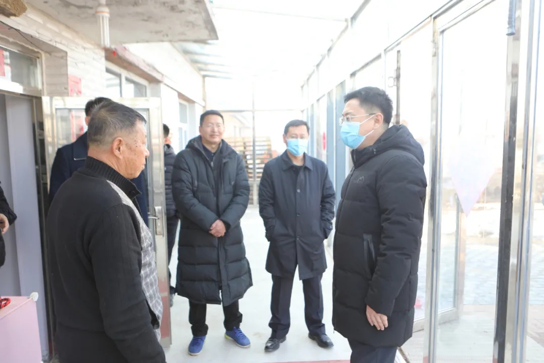 区领导走访慰问农村老党员