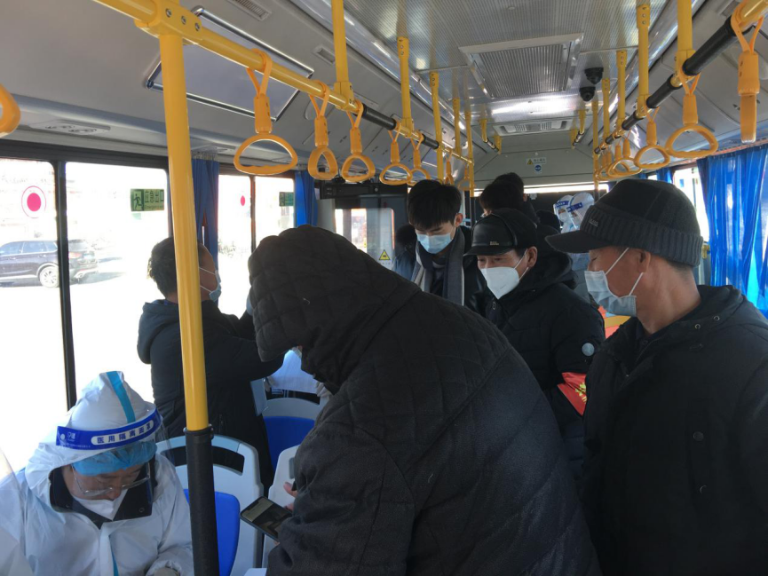 战疫堡垒丨战疫一线当先锋: 第一书记孙成仁 防疫一线担重任 守护居民显担当