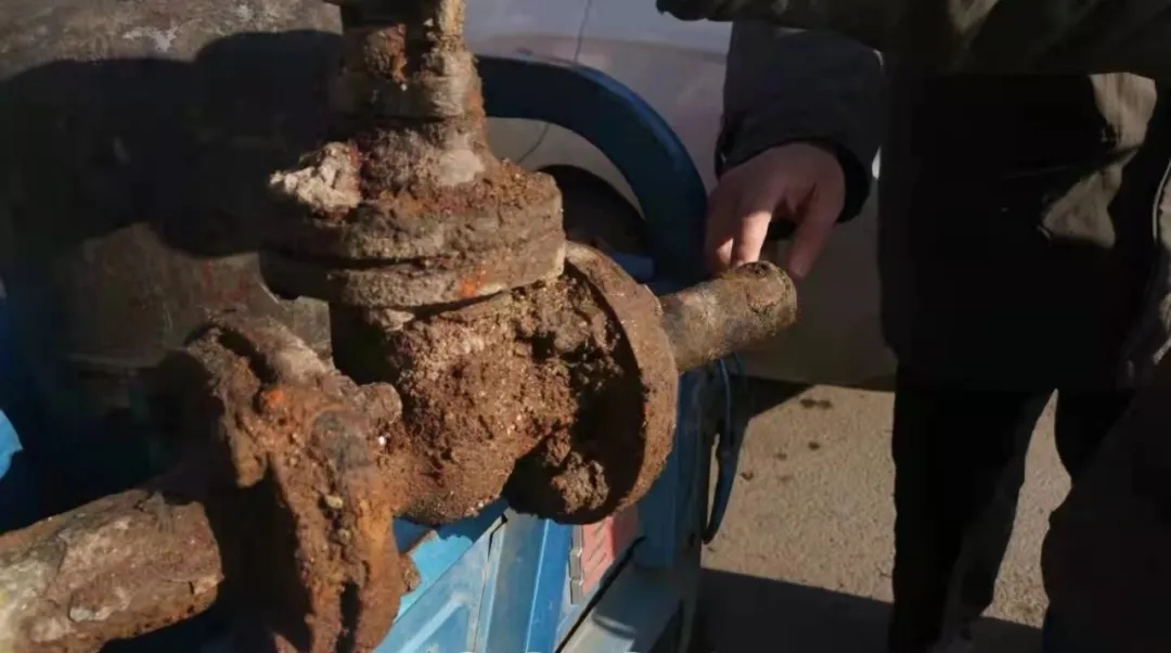 区房产局:坚守供热抢修一线 保障市民温暖过年