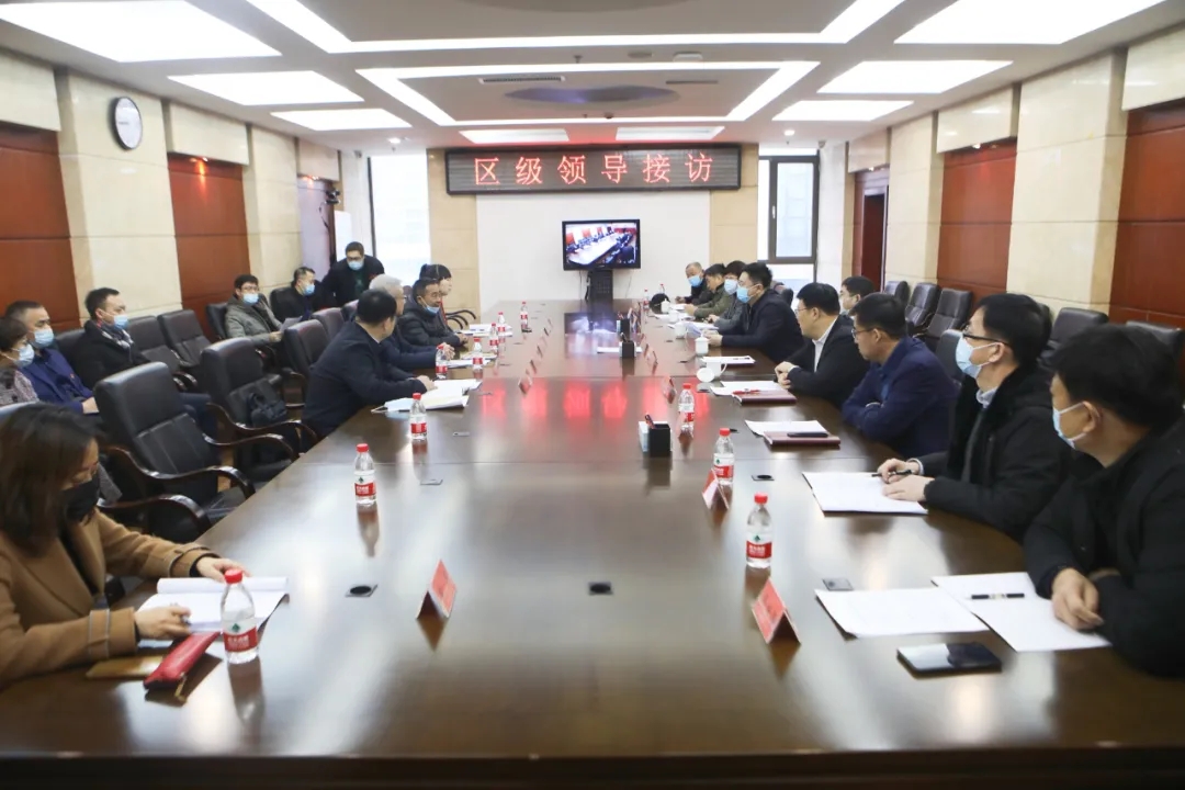 区委书记单义到区矛盾调处多元化解中心现场接访并看望一线信访同志